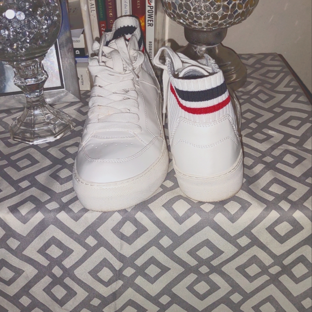 BILIEJOE White Sneaker
